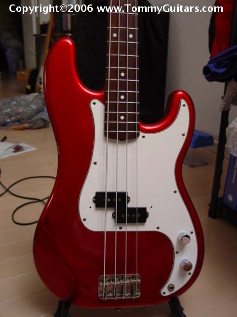 Fender '62 Precision Bass Candy Apple Red